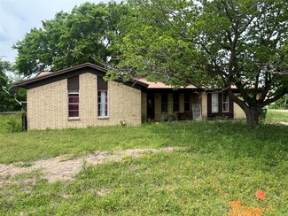 207 N Hickory St, Venus, TX 76084