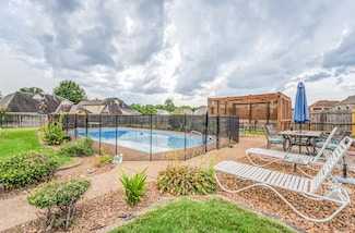 35 Meadow Trail Ln, Oakland, TN 38060