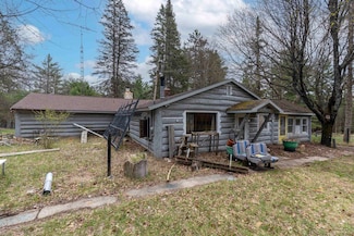 4440 W Cherry Creek Rd, Lewiston, MI 49756