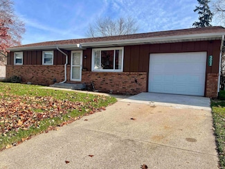 5002 Heather Ln, South Bend, IN 46614