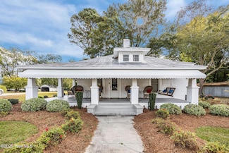 202 N Main St, Farmville, NC 27828