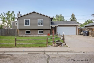 3314 Barbell Ct, Cheyenne, WY 82001
