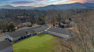 4445 Laurelwood Dr SW, Roanoke, VA 24018
