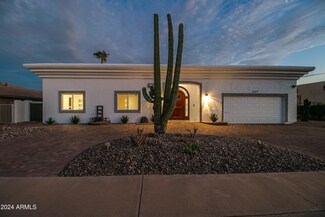 14017 N Whispering Lake Dr, Sun City, AZ 85351