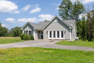 984 Jennys Creek Rd, Roseland, VA 22967