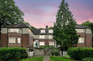 11 Sentry Place Unit 2C, Scarsdale, NY 10583