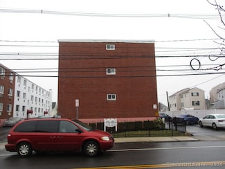 4 van Zant St Unit A2, Norwalk, CT 06855