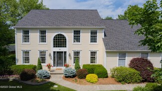 85 Columbine Dr, Glenmont, NY 12077