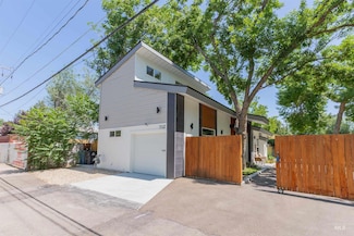 712 E Sherman Ave, Nampa, ID 83686