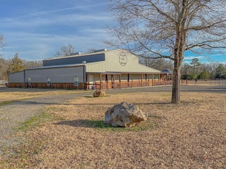 3799 County Road 4235, de Kalb, TX 75559