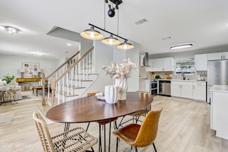 8837 Runnymeade Rd, Jacksonville, FL 32257