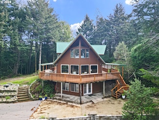 4 Doug Johnson Ln, Port Orford, OR 97465