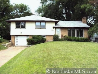 1874 E Shore Dr, Saint Paul, MN 55109