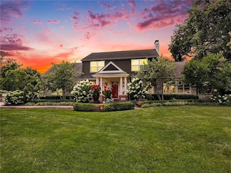 821 W 54th Terrace, Kansas City, MO 64112
