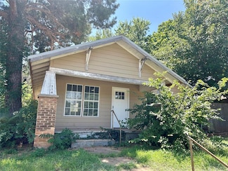 516 W 6th St, Elk City, OK 73644