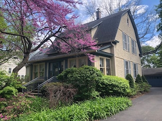 141 W Lincoln Ave, Libertyville, IL 60048