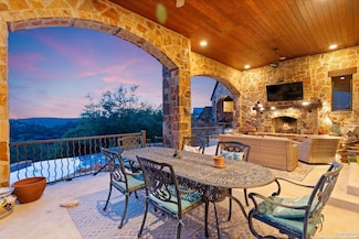 210 Painted Sky, Comfort, TX 78013