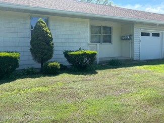 5 Parkview Ct, Copake, NY 12516