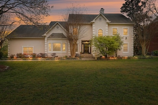 1160 Heritage Landing Dr, Chattanooga, TN 37405