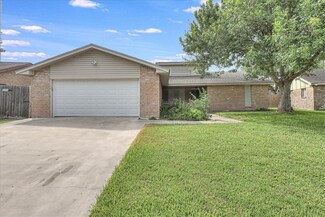 9305 N Star Ln, Corpus Christi, TX 78409