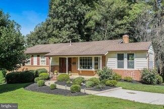 4914 Chanticleer Ave, Annandale, VA 22003