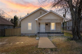 1216 E Twenty-Sixth St, Winston-Salem, NC 27105
