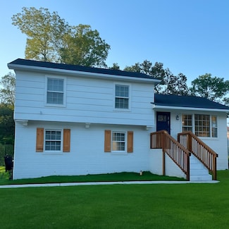 3428 Plaza Ln, North Charleston, SC 29420