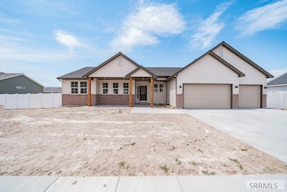 612 Boxwood Dr, Idaho Falls, ID 83402