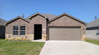 110 Labein Ave, Greenville, TX 75402