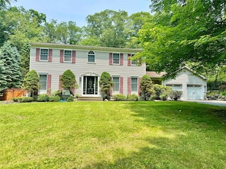9 Secor Ct, Pomona, NY 10970