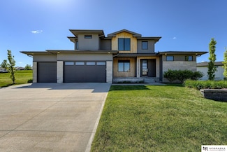 7267 N 172nd St, Bennington, NE 68007