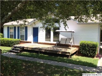 1076 Pebble Ln, Mount Olive, AL 35117