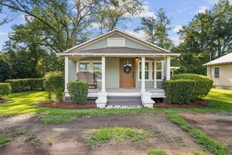 2994 Jefferson St, Marianna, FL 32446