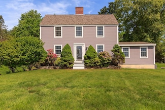 19 Cambridge Rd, Hampstead, NH 03841