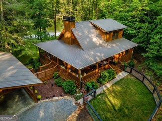 17 Nicholas Way S, Ellijay, GA 30540