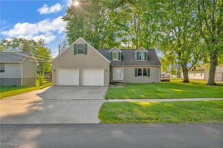949 N Prospect St, Bowling Green, OH 43402