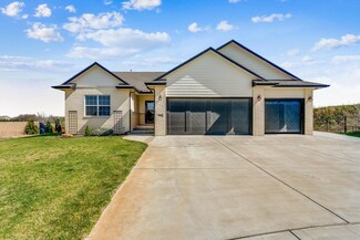 8852 N Saddlebrook Ct, Park City, KS 67147