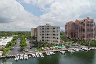 90 Edgewater Dr Unit PH5 & DOCK 14, Coral Gables, FL 33133