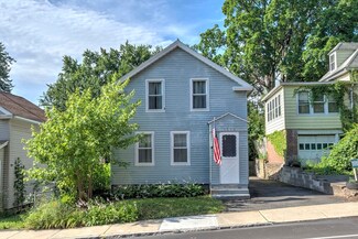 1030 Dwight St, Holyoke, MA 01040