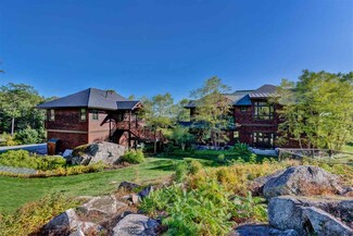 425 Lakeshore Dr, New London, NH 03257