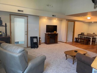 4426 SE Oakview Ct Unit 4428 SE Oakview Ct, Topeka, KS 66609