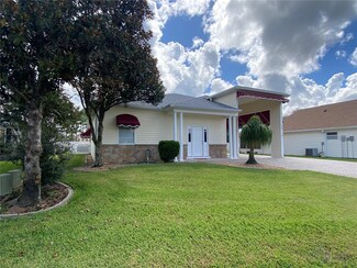 329 Motorcoach Dr S, Polk City, FL 33868