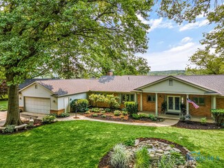 6239 Fallen Timbers Ln, Maumee, OH 43537