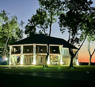 70 Pippens Rd, Mangham, LA 71259