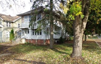 632 Garfield Ave, Aurora, IL 60506