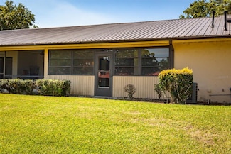 697 Broadmoor Cir Unit O71, Winter Haven, FL 33884
