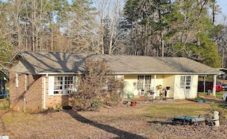 139 Courtney Rd, Laurens, SC 29360