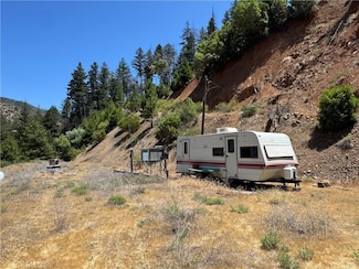240 Rasmusen Ln, Junction City, CA 96048