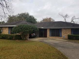 105 Porter Ln, Lafayette, LA 70501