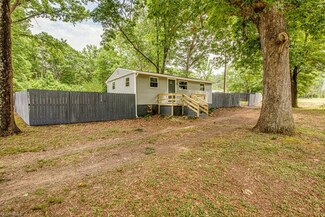 8011 Pine Hall Rd, Belews Creek, NC 27009